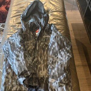 Columbia Hooded Jacket in Black and Gray Geometric Print